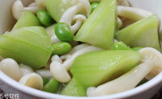 白玉菇長白毛是怎么回事？白玉菇長白毛還能吃嗎？