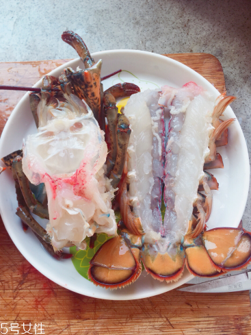 波士頓龍蝦和澳洲龍蝦哪個(gè)貴？