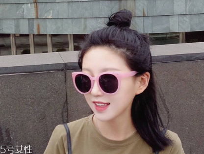 2018夏天扎什么頭發(fā)最涼快 夏天扎頭發(fā)簡單好看 2018夏天扎什么頭發(fā)最涼快 夏天扎頭發(fā)簡單好看