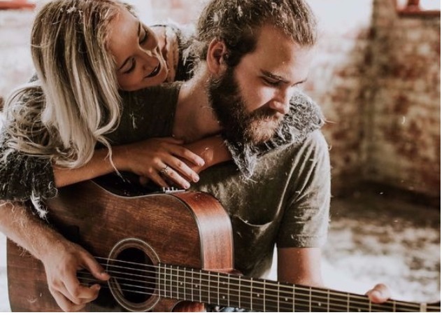 十二星座愛上一個人的表現(xiàn) 十二星座愛你的表現(xiàn)