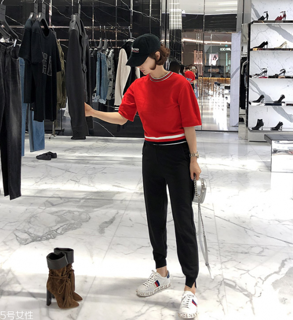 五分袖t恤怎么搭配 五分袖配什么褲子 五分袖t恤怎么搭配 五分袖配什么褲子