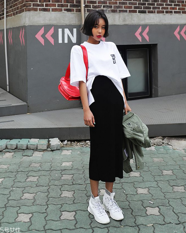 五分袖t恤怎么搭配 五分袖配什么褲子 五分袖t恤怎么搭配 五分袖配什么褲子