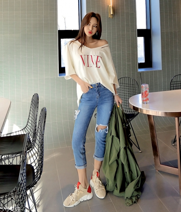 五分袖t恤怎么搭配 五分袖配什么褲子 五分袖t恤怎么搭配 五分袖配什么褲子