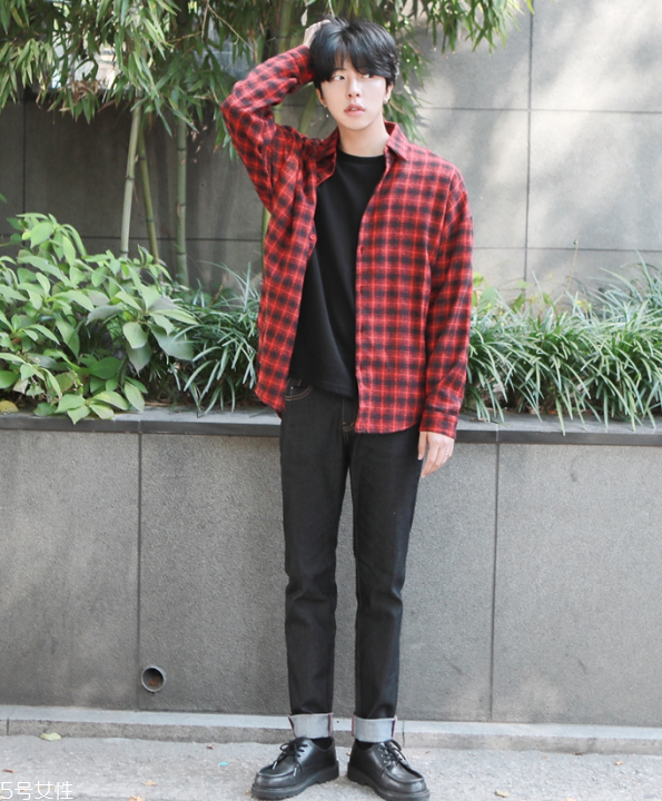 五分袖t恤怎么搭配 五分袖配什么褲子 五分袖t恤怎么搭配 五分袖配什么褲子