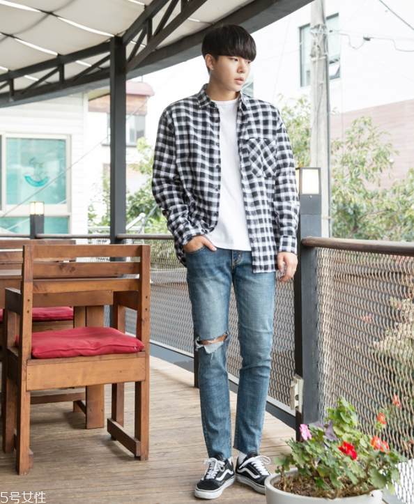 五分袖t恤怎么搭配 五分袖配什么褲子 五分袖t恤怎么搭配 五分袖配什么褲子