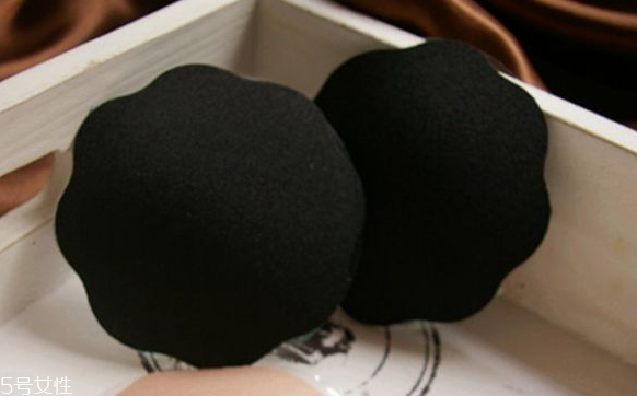 t恤裙怎么搭配鞋子 t恤裙搭配技巧 t恤裙怎么搭配鞋子 t恤裙搭配技巧