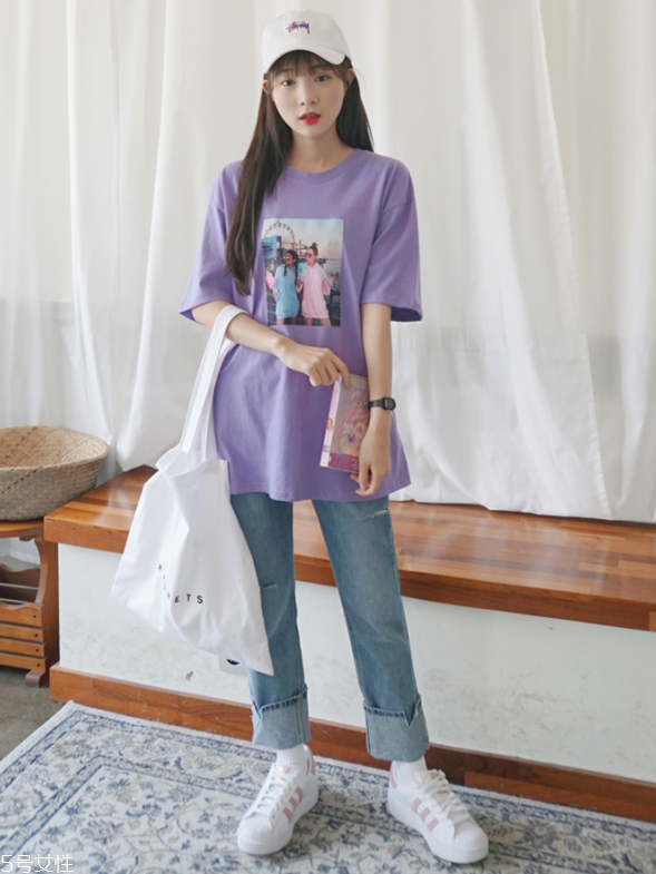 寬松t恤怎么搭配好看 寬松t恤搭配 寬松t恤怎么搭配好看 寬松t恤搭配