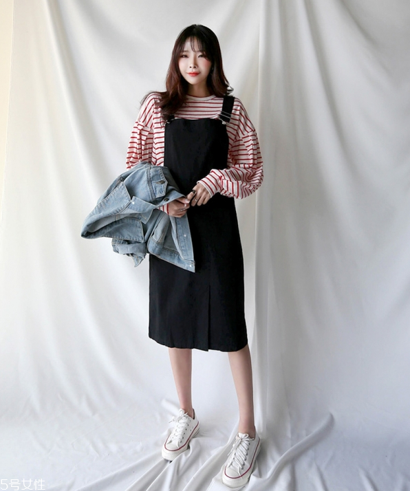 黑色t恤配什么褲子 黑色t恤配什么褲子女 黑色t恤配什么褲子 黑色t恤配什么褲子女