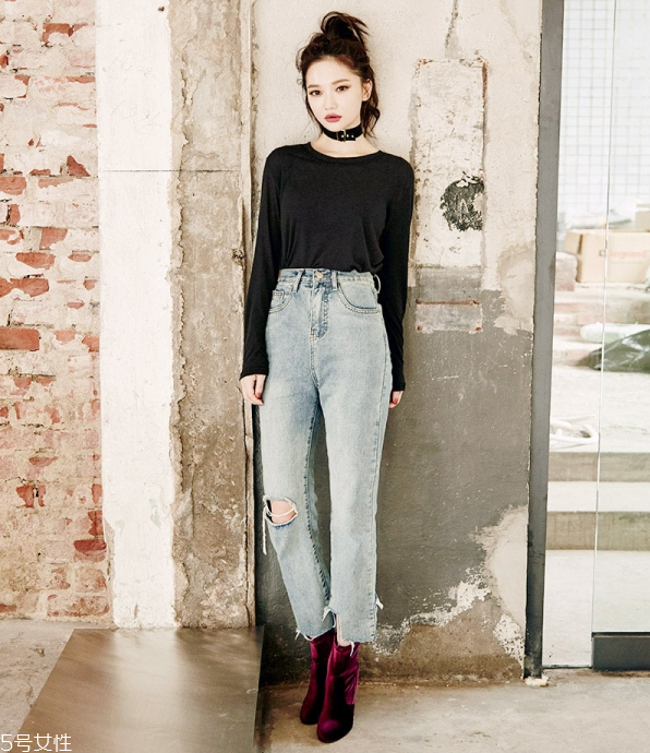 白色短褲配什么上衣 白色短褲怎么搭配上衣 白色短褲配什么上衣 白色短褲怎么搭配上衣