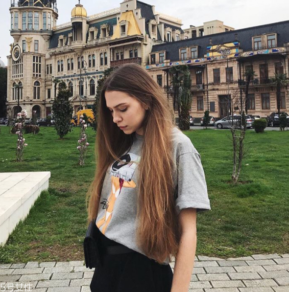 棉t恤發(fā)霉了怎么洗掉 白t恤發(fā)霉了怎么洗掉 棉t恤發(fā)霉了怎么洗掉 白t恤發(fā)霉了怎么洗掉