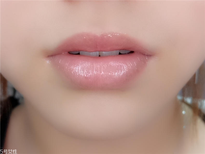 橙色系唇妝怎么畫 適合夏天的橙色系唇妝教程 橙色系唇妝怎么畫 適合夏天的橙色系唇妝教程