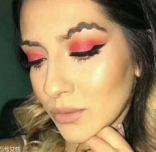 王菊波浪眉怎么畫(huà) 王菊同款波浪眉詳細(xì)畫(huà)法教程