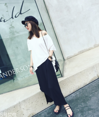 v領(lǐng)t恤怎樣搭配衣服？v領(lǐng)t恤搭配圖片