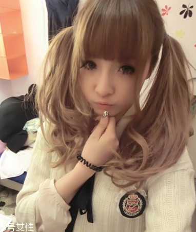 徐夢潔雙馬尾怎么扎步驟圖 徐夢潔同款雙馬尾扎法教程 徐夢潔雙馬尾怎么扎步驟圖 徐夢潔同款雙馬尾扎法教程