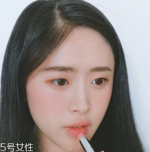 高中生妝容怎么畫 小心機(jī)隱形高中生妝容教程 高中生妝容怎么畫 小心機(jī)隱形高中生妝容教程