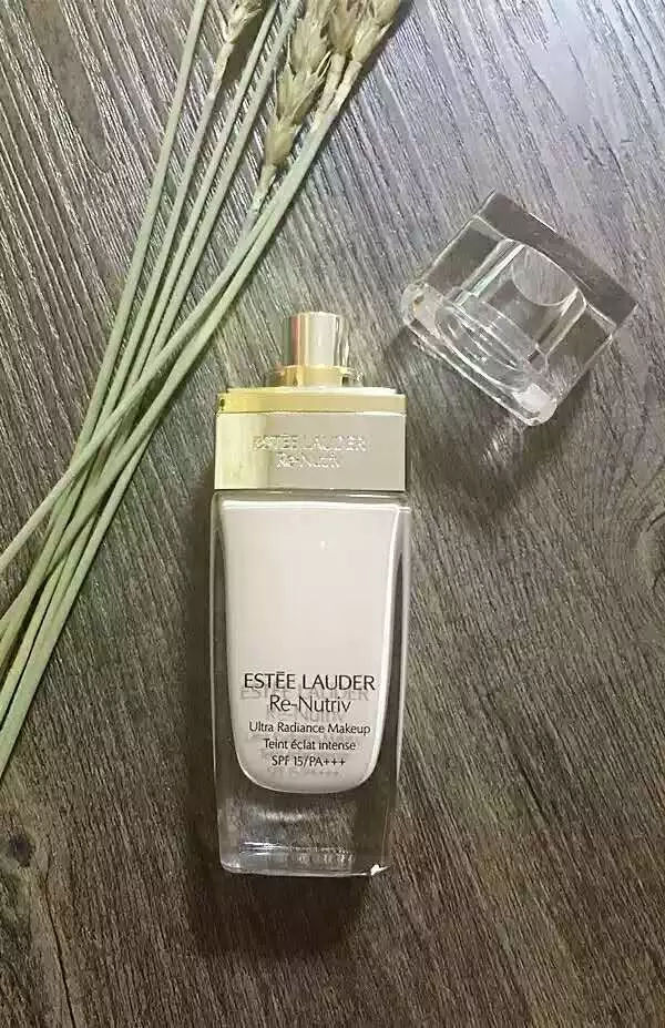 雅詩蘭黛和蘭蔻粉底哪個好？