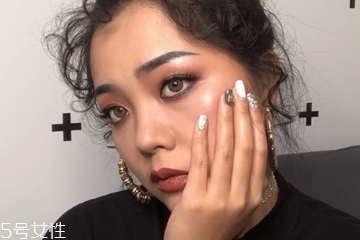 黑黃皮適合什么眼影 黑黃皮超酷眼妝教程 黑黃皮適合什么眼影 黑黃皮超酷眼妝教程