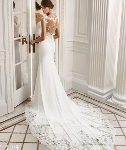 婚紗是男方買還是女方買？婚紗應(yīng)該哪一方買？