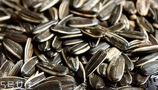 葵瓜子殼能吃嗎？葵瓜子殼吃了會(huì)怎樣？