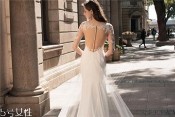 婚紗裙撐怎么穿？婚紗裙撐的正確穿法