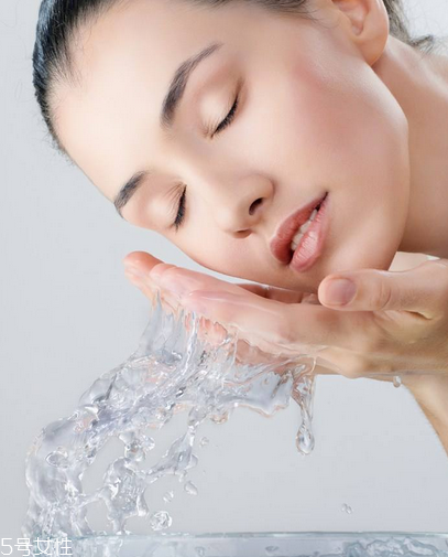 敏感肌膚如何修復(fù)？怎樣修復(fù)敏感肌膚？