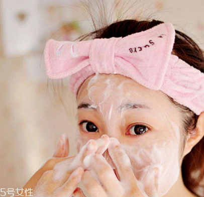 敏感肌能用煙酰胺嗎？煙酰胺過敏肌可以用嗎？