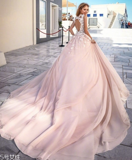 婚紗有幾種款式？婚紗的風(fēng)格有哪幾種？