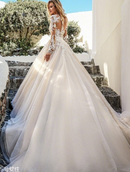 婚紗有幾種款式？婚紗的風(fēng)格有哪幾種？