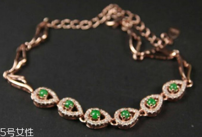 翡翠手鏈一般幾顆珠子？翡翠手鏈幾顆珠子好？