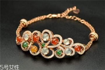 翡翠手鏈一般幾顆珠子？翡翠手鏈幾顆珠子好？