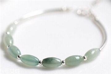 翡翠手鏈怎么鑒定真假？翡翠手鏈真假辨別