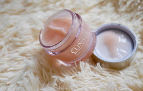 倩碧和歐萊雅哪個(gè)好？倩碧和歐萊雅哪個(gè)檔次高