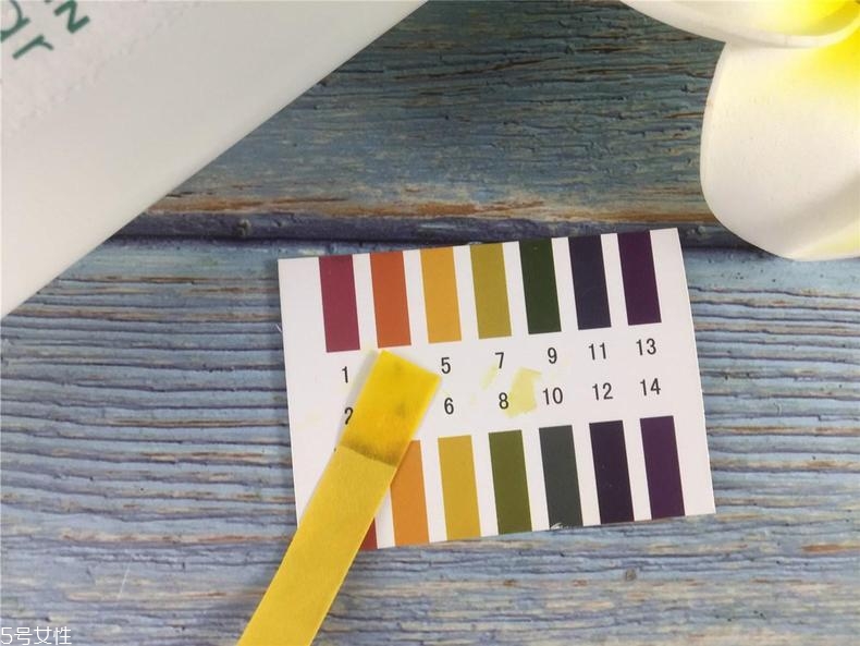 英國simple卸妝水刺鼻嗎 英國simple卸妝水什么味道 英國simple卸妝水刺鼻嗎 英國simple卸妝水什么味道