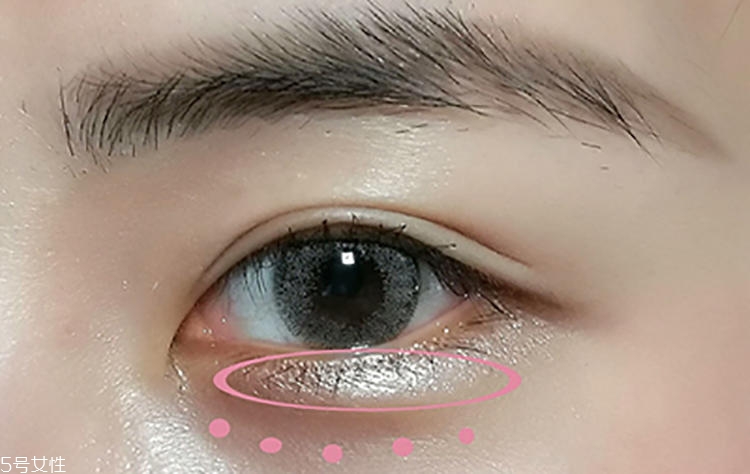 桃花妝臥蠶怎么畫 桃花妝臥蠶超實(shí)用畫法 桃花妝臥蠶怎么畫 桃花妝臥蠶超實(shí)用畫法