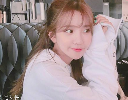 2022染頭發(fā)流行什么顏色 2022夏季適合顏色頭發(fā) 2022染頭發(fā)流行什么顏色 2022夏季適合顏色頭發(fā)