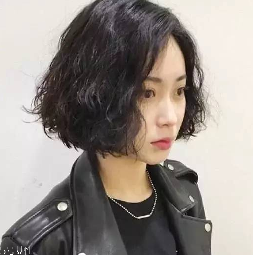 2022染頭發(fā)流行什么顏色 2022夏季適合顏色頭發(fā) 2022染頭發(fā)流行什么顏色 2022夏季適合顏色頭發(fā)