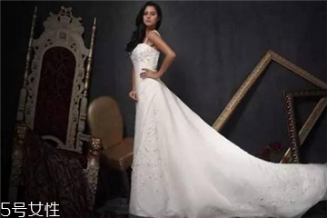 婚紗什么時(shí)候定？婚紗提前多長時(shí)間定？