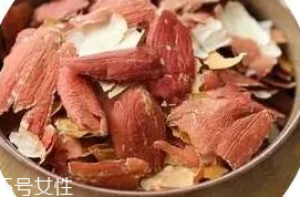 花生衣能和蜂蜜一起吃嗎？花生衣和桑棗一起煮會(huì)怎樣？