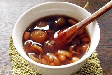 花生衣能和蜂蜜一起吃嗎？花生衣和桑棗一起煮會(huì)怎樣？