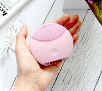 干皮可以用洗臉儀嗎？干皮適不適合用洗臉儀？