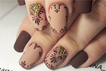 霧面指甲圖片 28個霧面指彩提案 霧面指甲圖片 28個霧面指彩提案