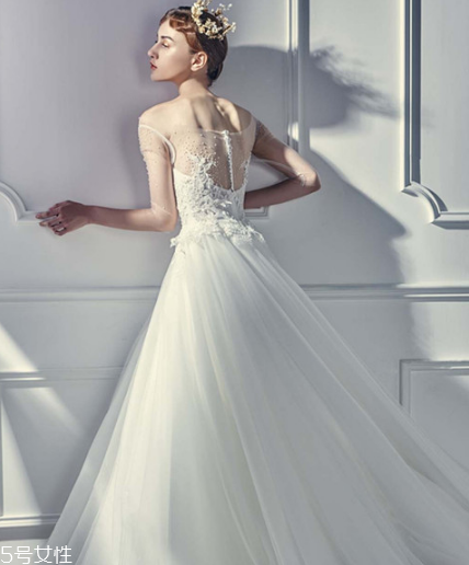 婚紗干洗費一般多少錢？干洗婚紗的價格