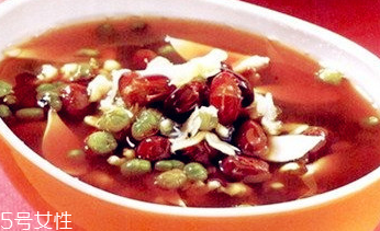 花生衣適合女生喝嗎？女生吃花生衣有什么好處？