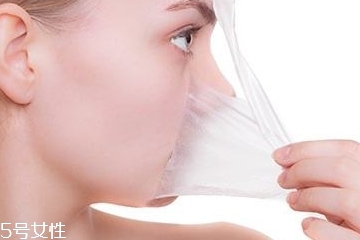 干皮臉上出油怎么辦？干性皮膚出油是為什么？