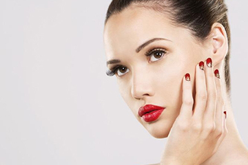 種植牙可以用電動牙刷嗎？種植牙多久后可以刷牙