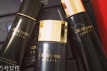 干皮夏天用什么粉底液？夏天干皮適合的粉底液？