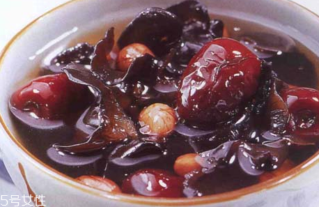 花生衣能代替紅棗嗎？花生衣和紅棗的區(qū)別