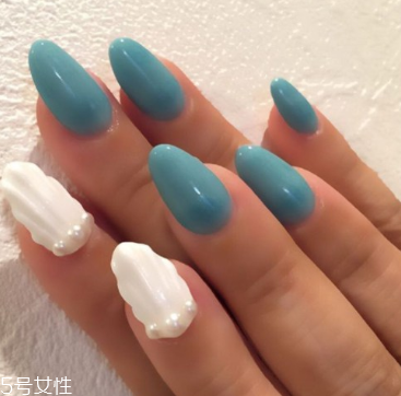貝殼美甲圖片2022新款式夏天 俏皮又仙氣的4款貝殼指甲 貝殼美甲圖片2022新款式夏天 俏皮又仙氣的4款貝殼指甲
