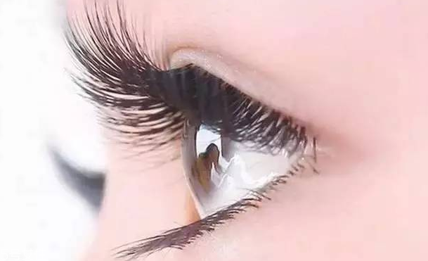 接睫毛后真睫毛掉了怎么回事 接睫毛有什么壞處 接睫毛后真睫毛掉了怎么回事 接睫毛有什么壞處