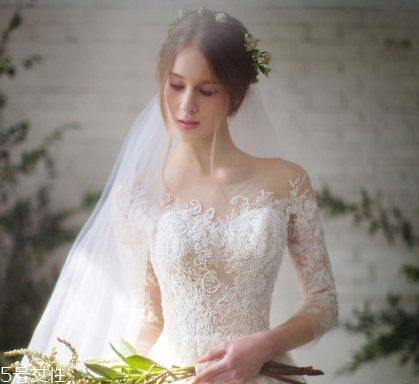 婚紗買(mǎi)回來(lái)要洗嗎？新買(mǎi)的婚紗要洗嗎？